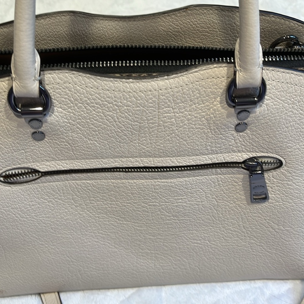Cream Coach Purese - Picture 4 of 7